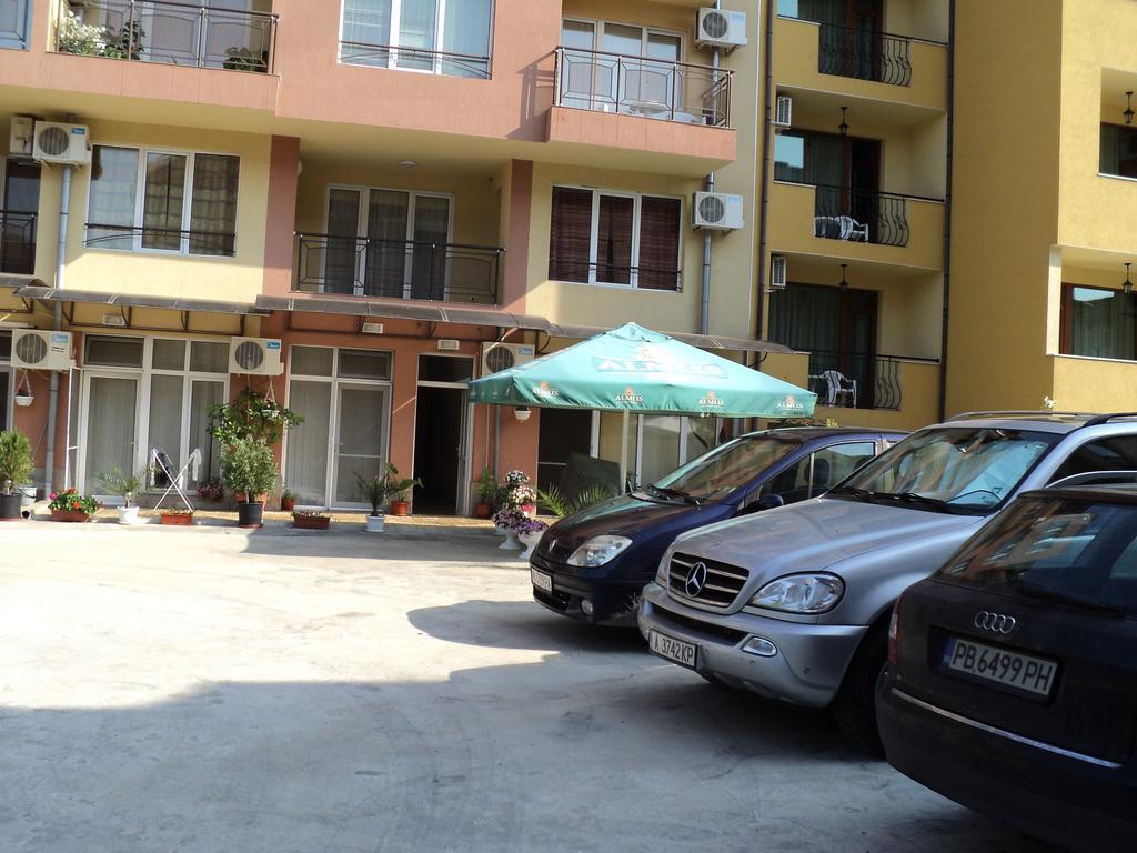 Meni Apartments And Guest Rooms 소조폴 외부 사진