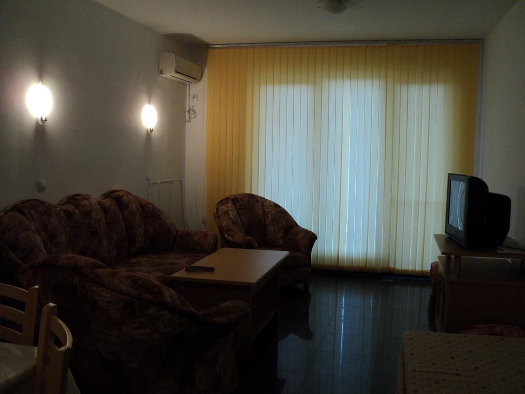 Meni Apartments And Guest Rooms 소조폴 객실 사진
