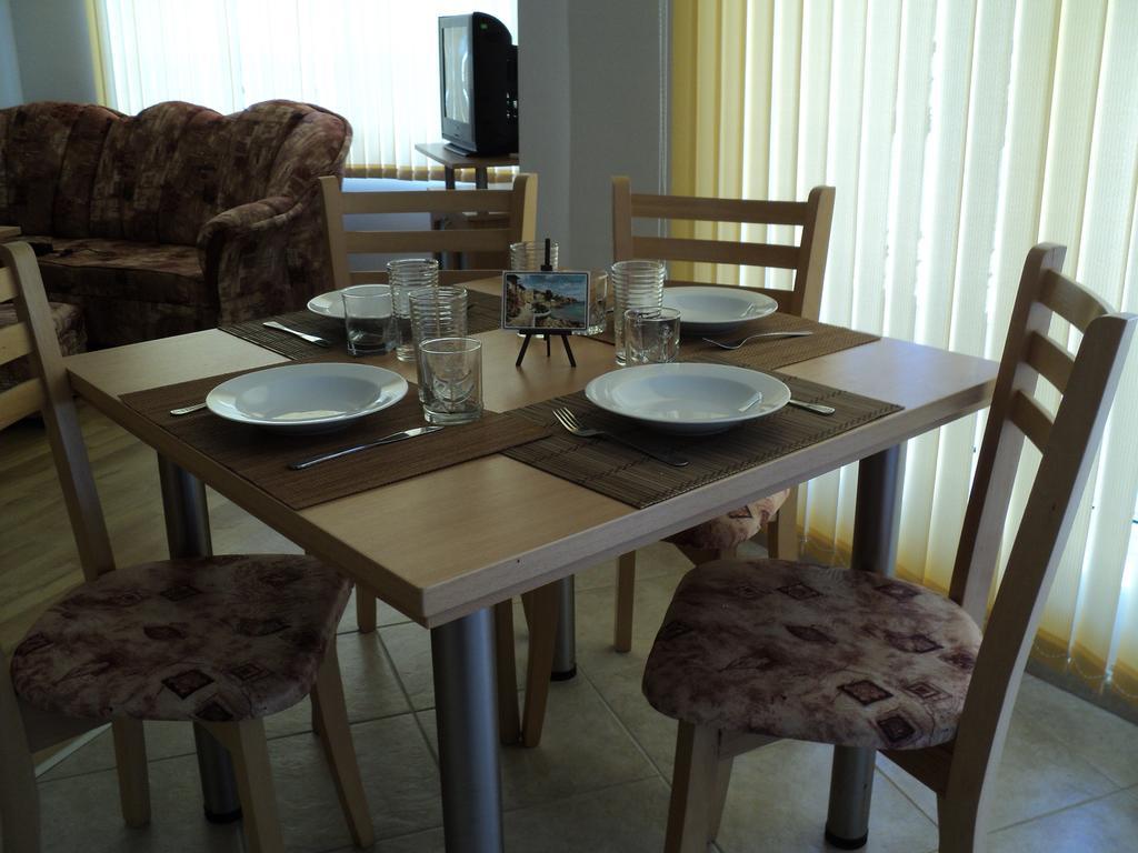 Meni Apartments And Guest Rooms 소조폴 외부 사진
