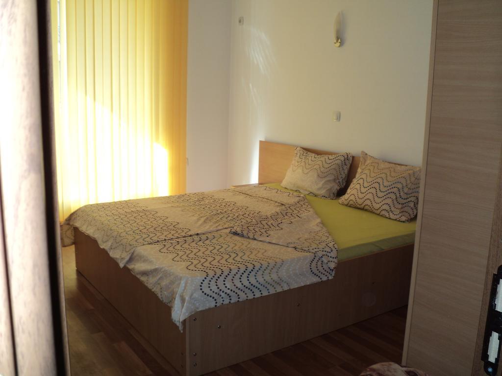 Meni Apartments And Guest Rooms 소조폴 외부 사진