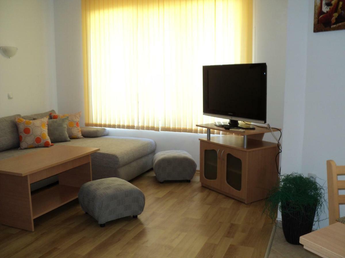 Meni Apartments And Guest Rooms 소조폴 외부 사진