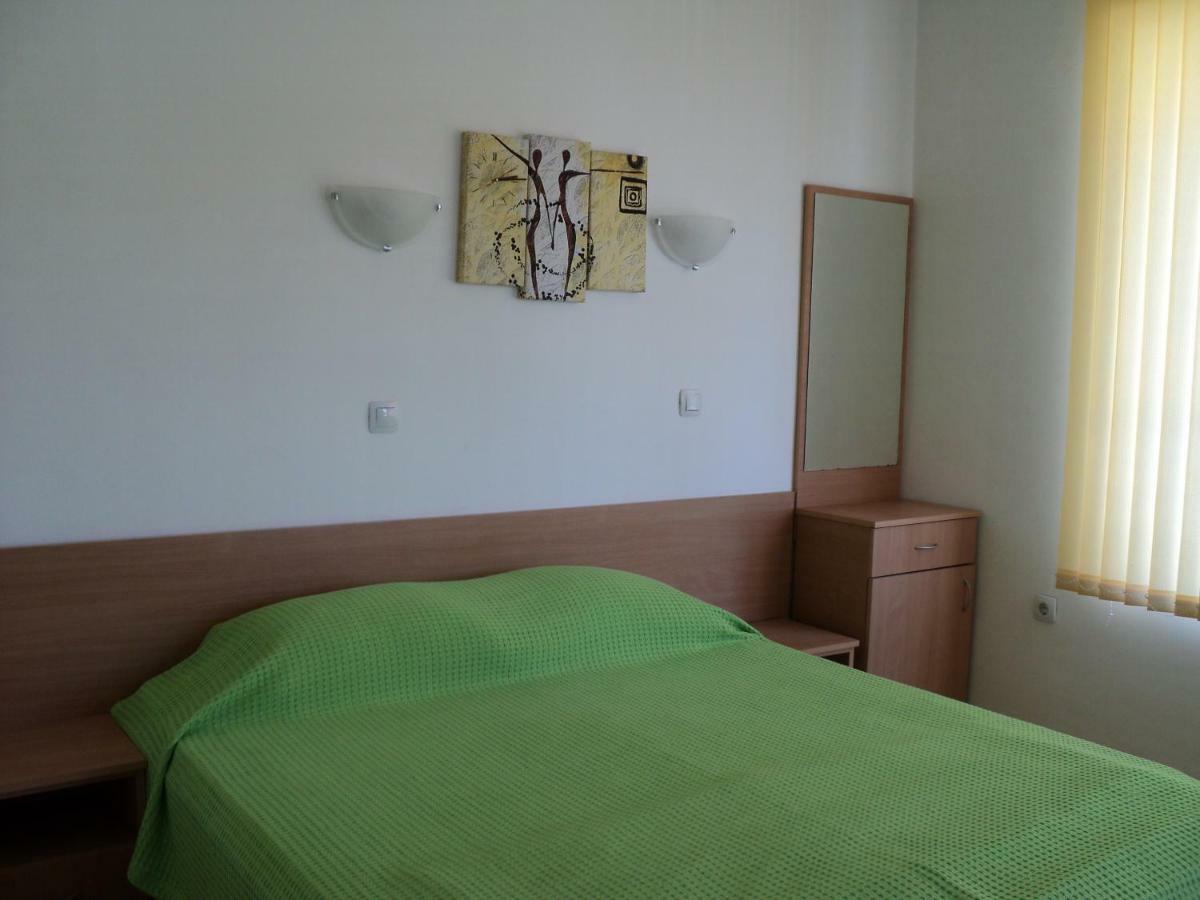Meni Apartments And Guest Rooms 소조폴 외부 사진