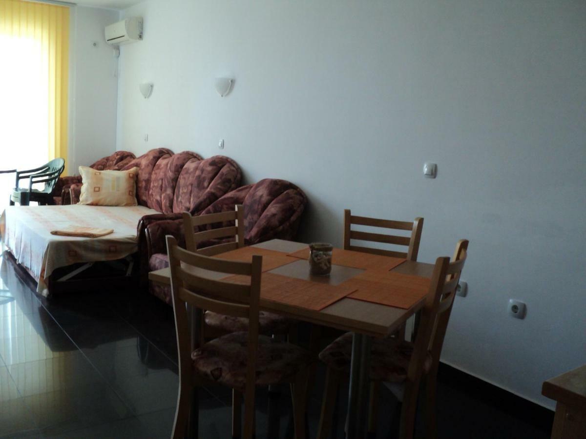 Meni Apartments And Guest Rooms 소조폴 외부 사진